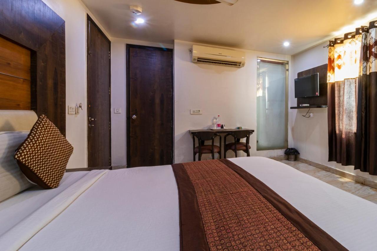 Hotel The Amour Dx Near Igi Airport Delhi New Delhi Exterior photo